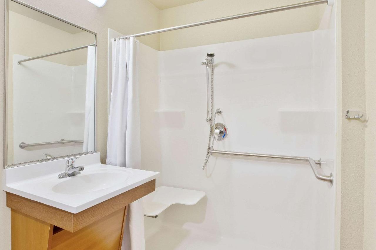 Woodspring Suites Fort Wayne Bagian luar foto
