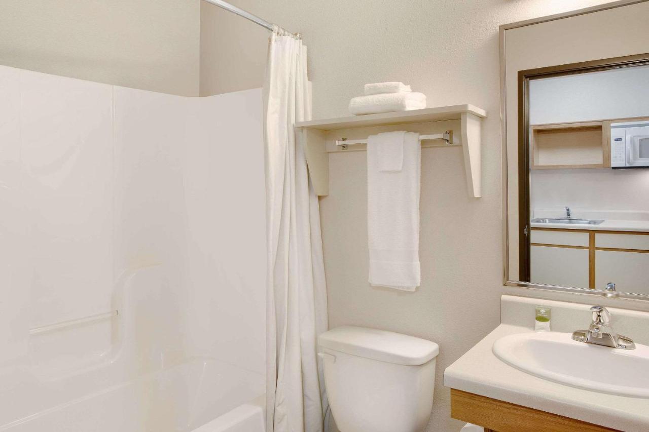 Woodspring Suites Fort Wayne Bagian luar foto