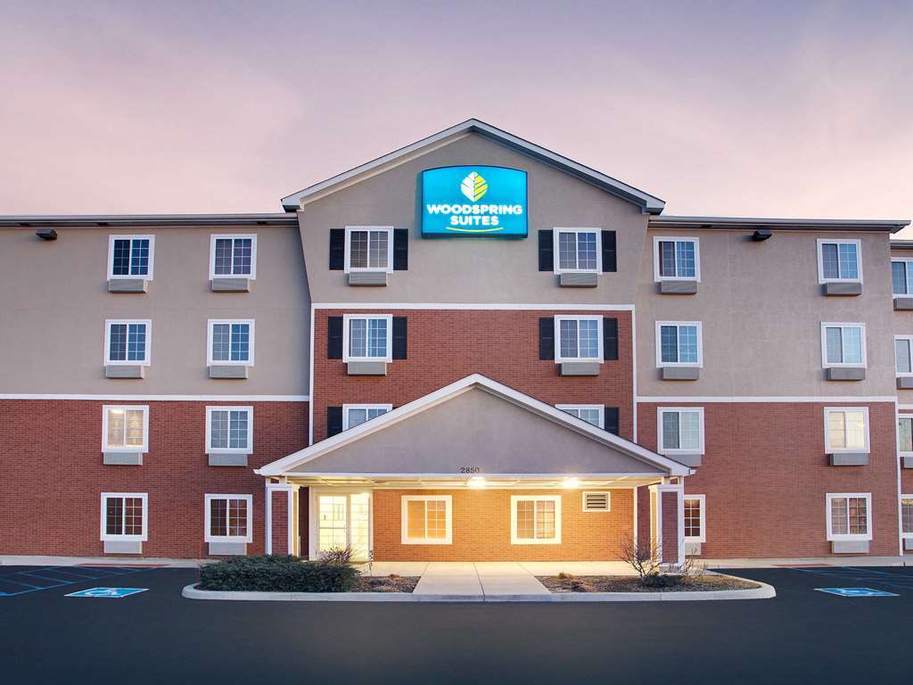 Woodspring Suites Fort Wayne Bagian luar foto